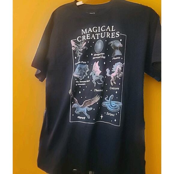 Universal Studio T Shirt Men’s Magical Creatures Medium Harry Potter A127 New - Picture 2 of 4
